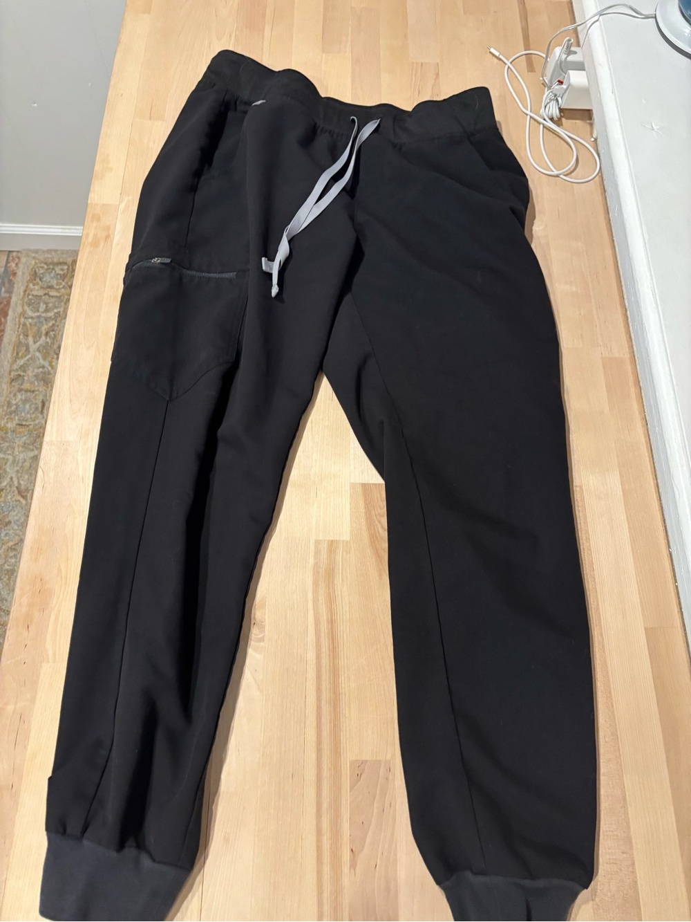 Women’s Figs Black Zamora Jogger Scrubs with Drawstring Waist